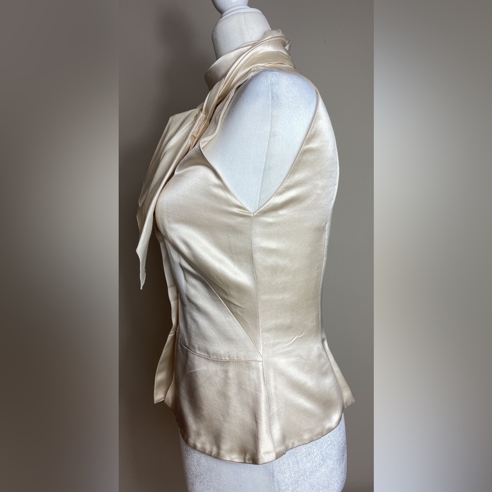 CHANEL Champagne Silk Sleeveless Blouse - Picture 5 of 9
